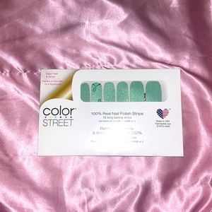 Mint nail polish strips